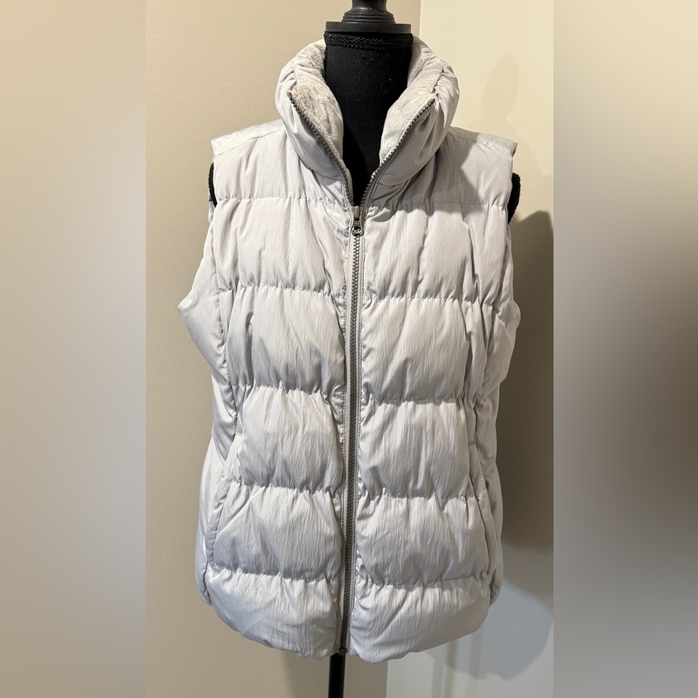 Eddie Bauer Womens Puffer Vest‎ Light Gray Goose Down Full Zip Lined Size M